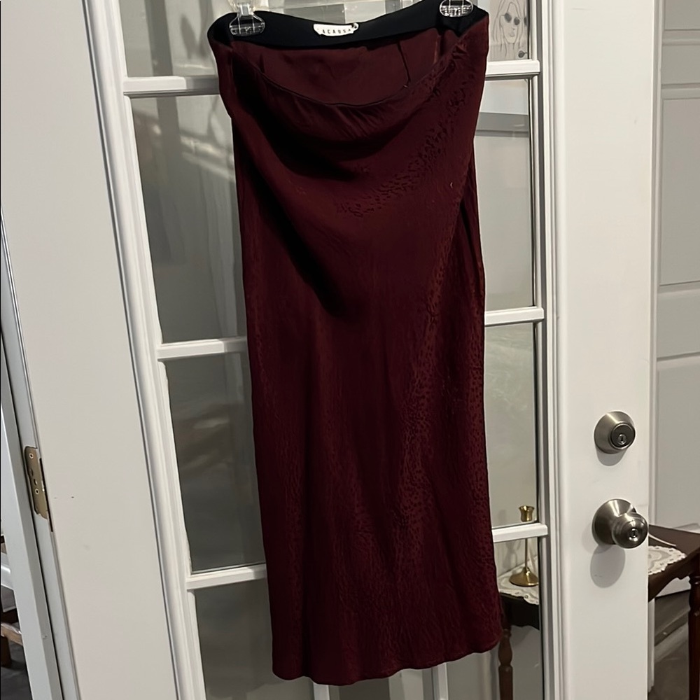 LACAUSA Burgundy Elastic Midi Slip Skirt